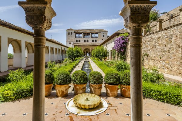Cost of Courtyard Construction Service in Salem