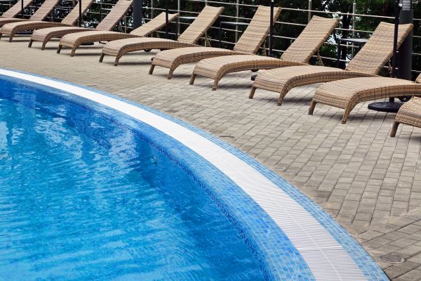Cost of Poolside Hardscaping in Salem